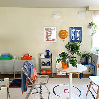遊び心のあるお部屋にしたい方にもモダン感を楽しみたい方にも!ミッドセンチュリーインテリア実例