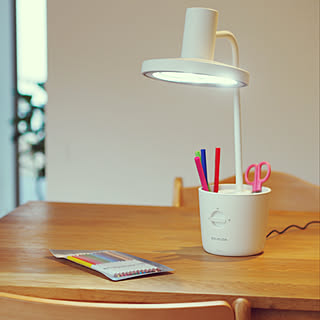 間接照明にも♪お部屋をやさしく照らすデスクライト・テーブルランプ10選