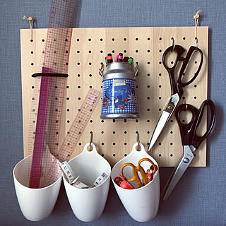 キッチンもデスクも快適に♪ハサミ＆カッターの賢い置き場所アイデア6選