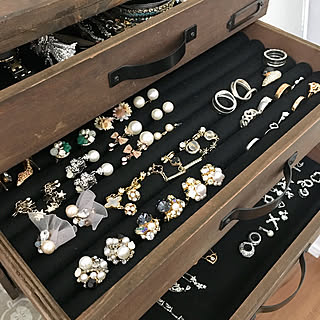 すっきり美しく!100均グッズで叶う引き出し収納実例集