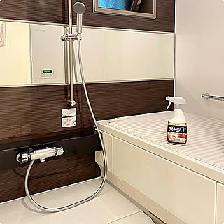 手軽にピカピカに♪お風呂掃除におすすめの道具や洗剤