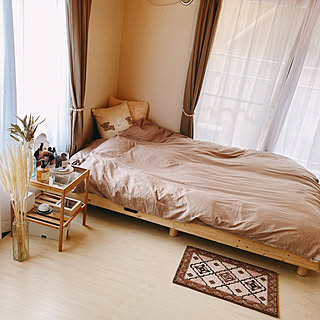 腰かけやすく誰でも使いやすい♪ローベッドのあるお部屋