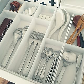 必見！すっきりしまうカトラリー収納の法則