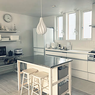 作業のしやすさがぐっと上がる！作業台のあるキッチン