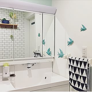 壁にあいた穴をカバーしたい！手軽にできる壁穴隠しのアイデア実例集