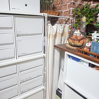 【すきま活用アイデア】35cmのすきまが家電収納に変身!つっぱり棒を使った実例 by Myuuさん