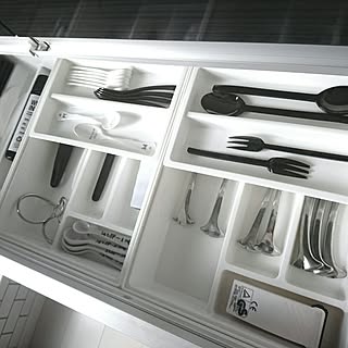 ごちゃごちゃを解決!絶対使いたい整理トレー
