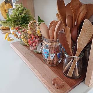 コレがあるだけで温もりを感じる空間に♡木製カトラリー＆食器のある風景