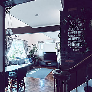 【写真でルームツアー】お部屋ごとにこだわりのテイストを盛り込んで♪色と開放感で仕上げたusagiさんのお家をご紹介！