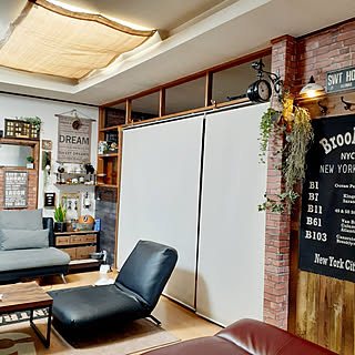 隠したり仕切ったり♪窓だけじゃないロールカーテンの活用アイデア集