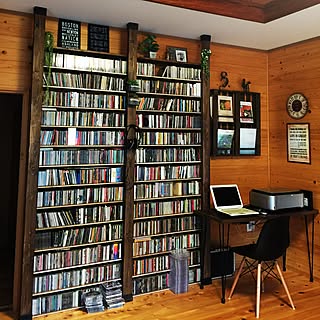 整理整頓はお任せ♡壁際にCDラックを作ろう!