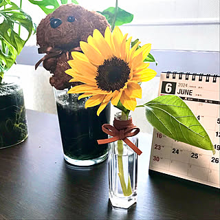 「小瓶をちょっと華のある一輪挿しにするプチアレンジ」 by Riku2009さん