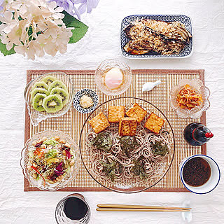 暑さを吹き飛ばす♪涼しげなガラスの器やカトラリー