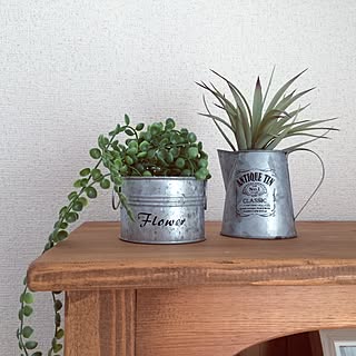 レトロな雰囲気がたまらない♪ダイソーの「ブリキグッズ」