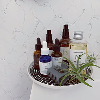 インテリア性にも使い勝手にも妥協したくない♡化粧水・乳液の置き場所