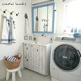 毎日の身支度が楽しい♪鏡をDIYして、お気に入りの空間に