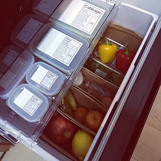 取り出しやすくて見た目もスッキリ!野菜室の収納アイデア