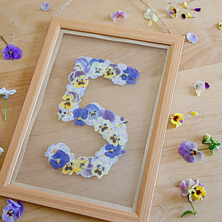 100均のフォトフレームがすごい！マネして活用したくなるDIY実例をご紹介