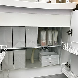 落下する悩みをすっきり解消して快適さアップ！つっぱり棒が落ちない工夫