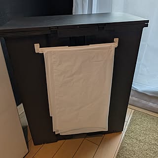 すっきり片付いて使いやすい！ゴミ袋&紙袋の収納アイデア10選