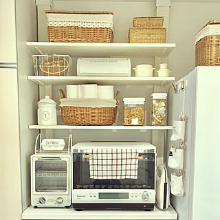 お部屋のテイストに合わせて自由自在！ディアウォールでつくる収納スペース