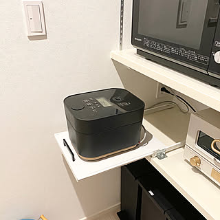 スッと引き出せ、便利さアップ！スライドレールを使ったDIY実例集