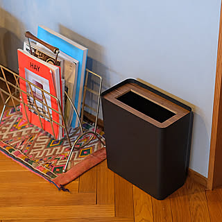 さりげなく暮らしに溶け込んでくれる、山崎実業のスマートなゴミ箱たち