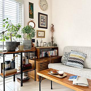 【RoomClipが選んだ厳選3選】「読書スペース」がテーマの素敵な投稿実例