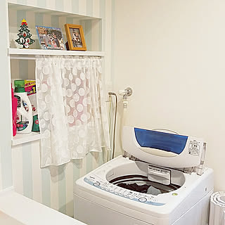 気軽にどこでも目隠しができる!突っ張り棒を活用したカーテン