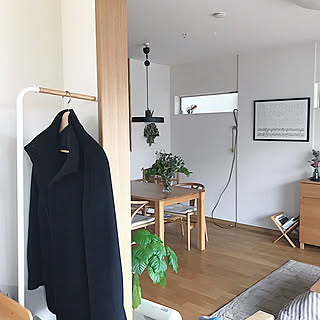 【RoomClipショッピングで買える！】スッキリ置けて移動もラクラク♪tower「スリムコートハンガー」の活用実例4選