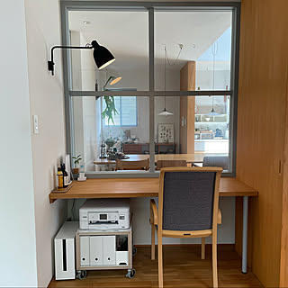 コンセントまわりを快適に♪おすすめしたいケーブルボックスやモニター台