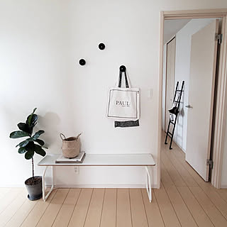 見た目も使い勝手もいい♪あるとうれしいインテリアベンチ