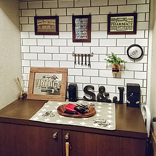 工作みたいにDIYができる♪ダイソーの万能カラーボード