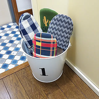 普段使い用もお客様用もスッキリ!便利で見栄えもばっちりなスリッパ収納