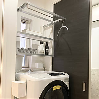 洗濯機まわりをすっきり整える♪お気に入りのランドリーラックで収納も家事も快適に