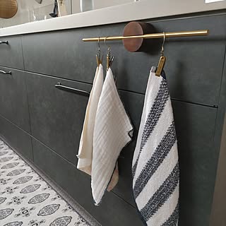 もっと使いやすく便利に☆キッチンのふきん置き場所のアイデア