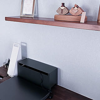 【みんなが選んだ！】もう配線に悩まない！デスクやリビングが劇的に整うケーブルボックス4選