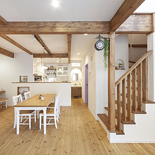 「ナチュラルカントリーにアクセントを利かせた、ぬくもりある白いお家」 by yukinoさん