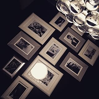 写真を入れるだけじゃない!IKEAフォトフレームの魅せる壁
