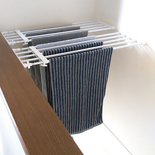 乾きやすくて場所を取らない!バスタオルの上手な干し方