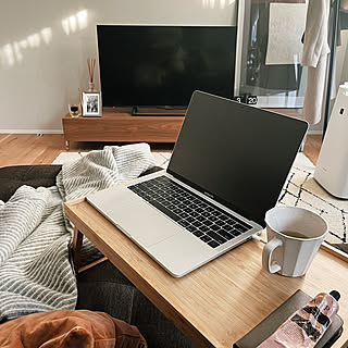 快適さをスタイリッシュに格上げ♪パソコンまわりで活躍するIKEAアイテム