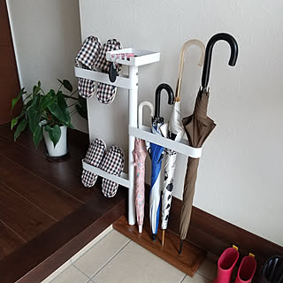 玄関の印象を左右する！「傘立て」の選び方とオススメ商品