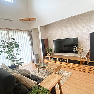 【RoomClipが選んだ厳選3選】「愛用のサイドテーブル」がテーマの素敵な投稿実例