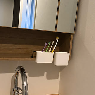 こんなアイテムを浮かせてみました♪直置き防止の収納術