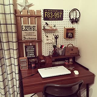 デスク周りを自分らしく演出する!DIY・リメイクアイデア