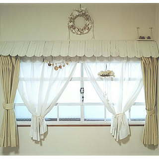 レールを隠すだけでお部屋が変わる!カーテンボックスDIY