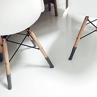 床を守る&椅子を動かしやすくする!便利な椅子脚カバー