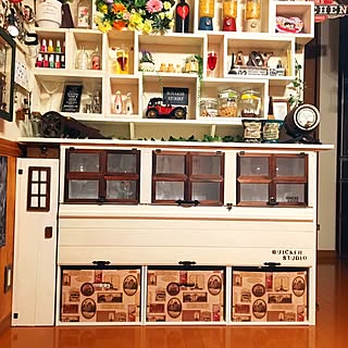 収納機能盛りだくさん♪カラボリメイク「グラスショーケース&収納棚」by BUICKERSTUDIOさん