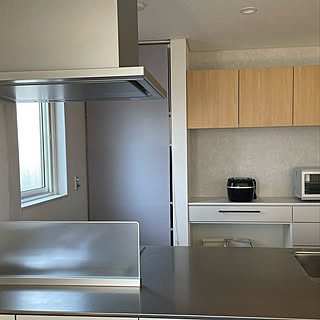 目かくしや間仕切りとしても使える！ロールカーテンの便利な活用方法