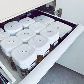 気軽に暮らしを整える♪みんなが使っている100均詰め替えアイテムと活用法